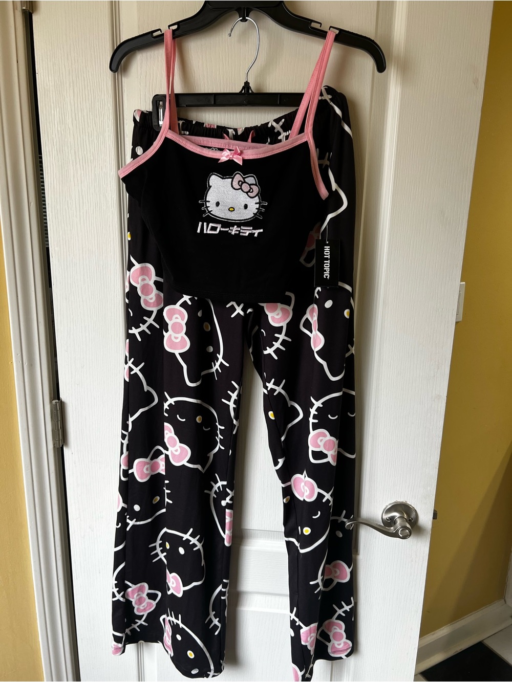 Sanrio Hello Kitty Black and Pink Girls' Pajama Set Small
